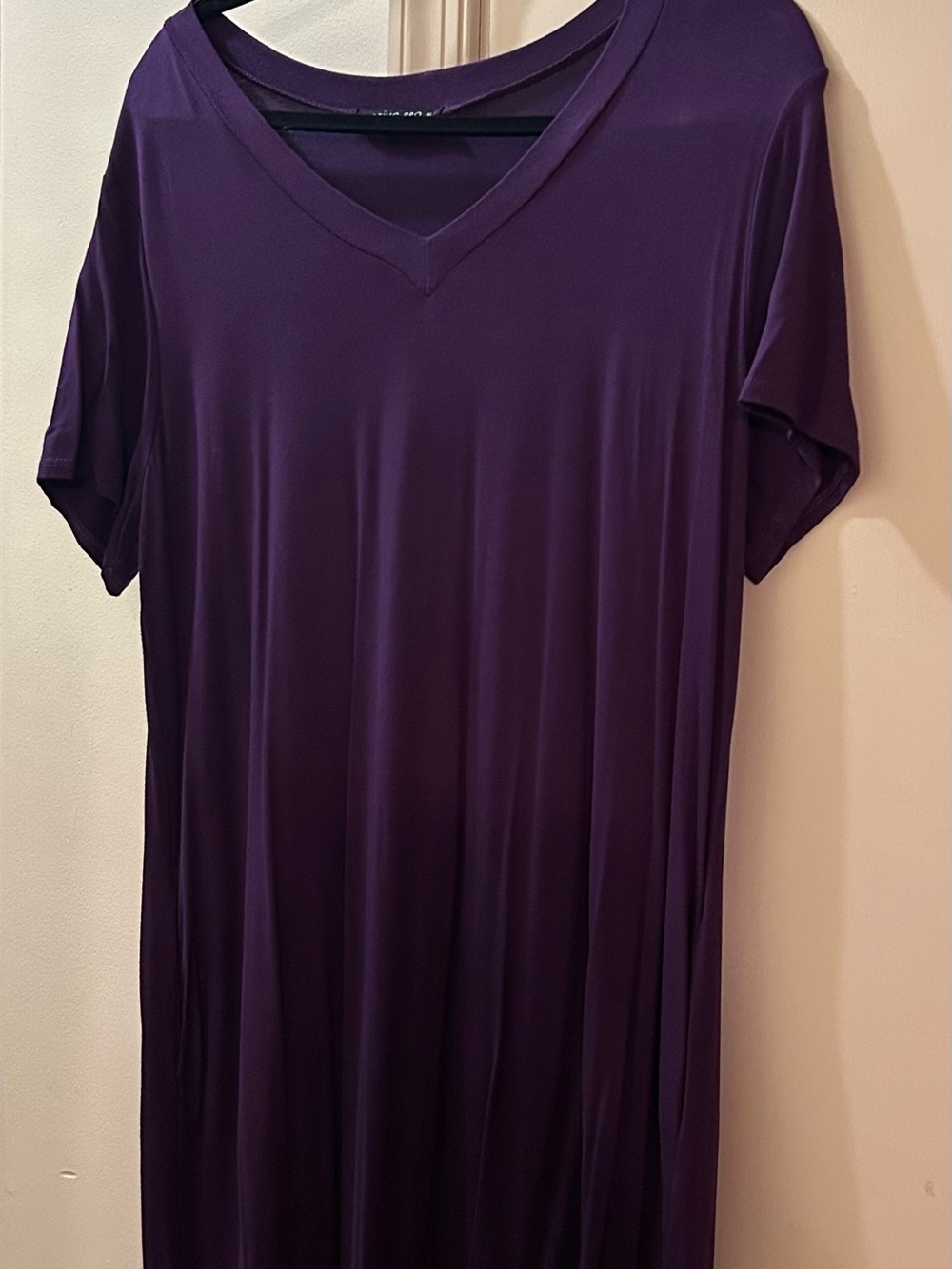 Acting Pro Purple V-Neck Short Sleeve Tunic Dress with pockets